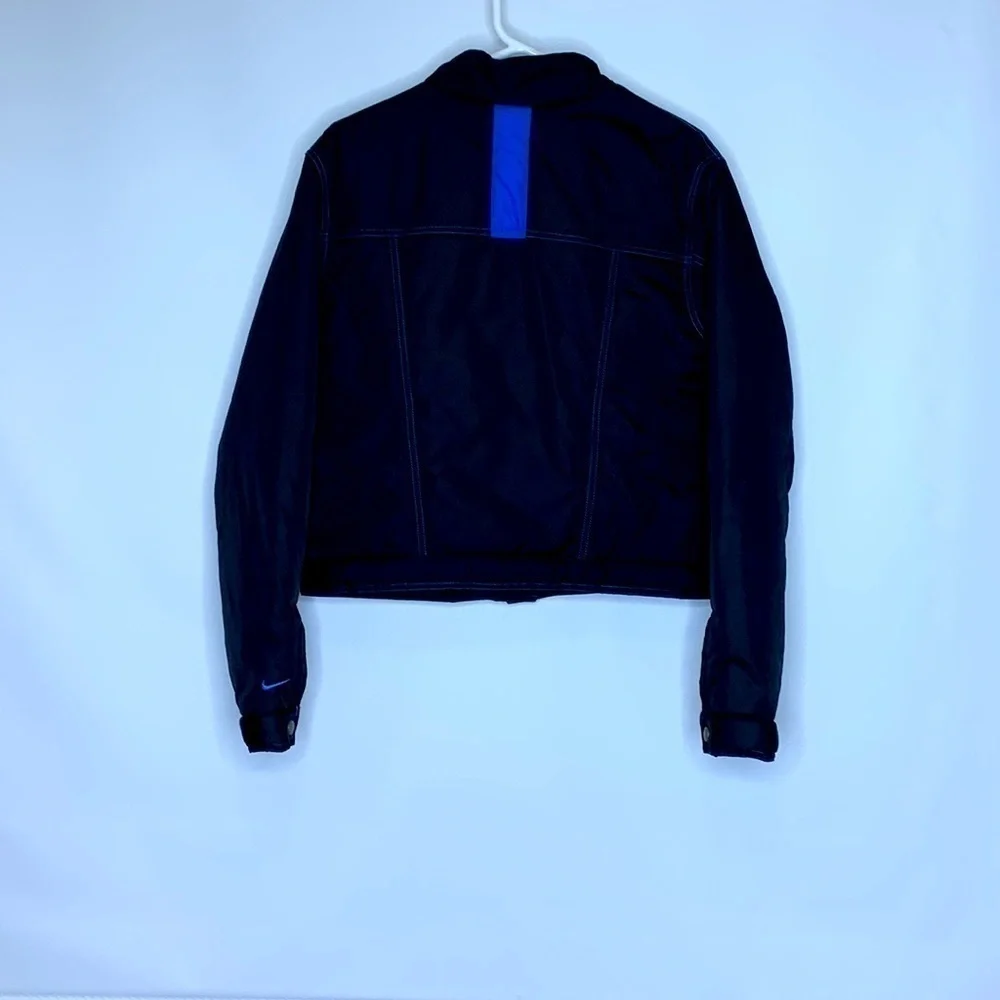 Nike Snap Front Kids Jacket, Size L(12-14), Black With Blue Trim& Lining.